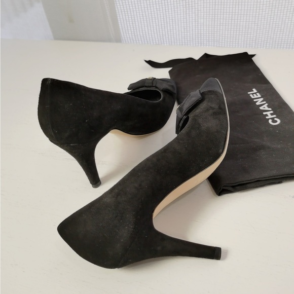 Chanel Suede CC Logo Pumps Size37 - Picture 4 of 7